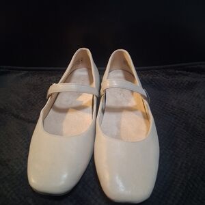 Vionic Alameda Mary Jane Flats